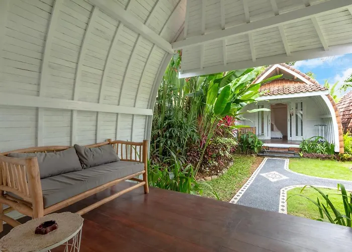 Elysium Bingin Hotel 3*