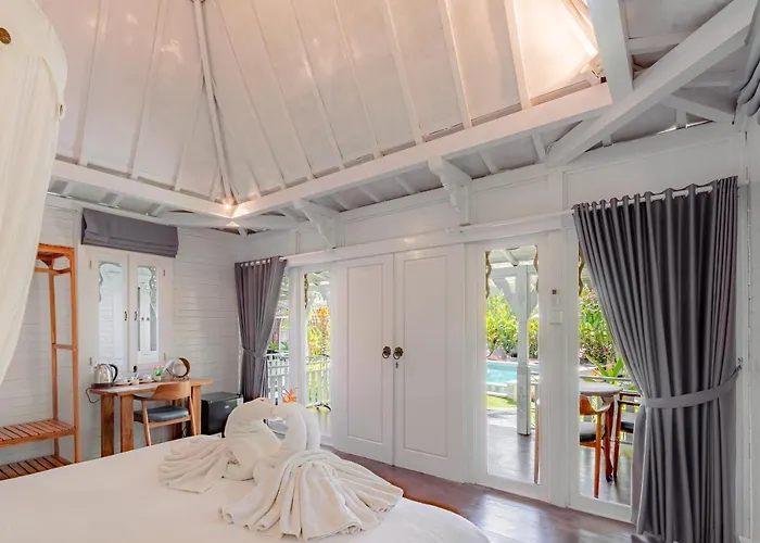 Elysium Bingin Hotel 3*
